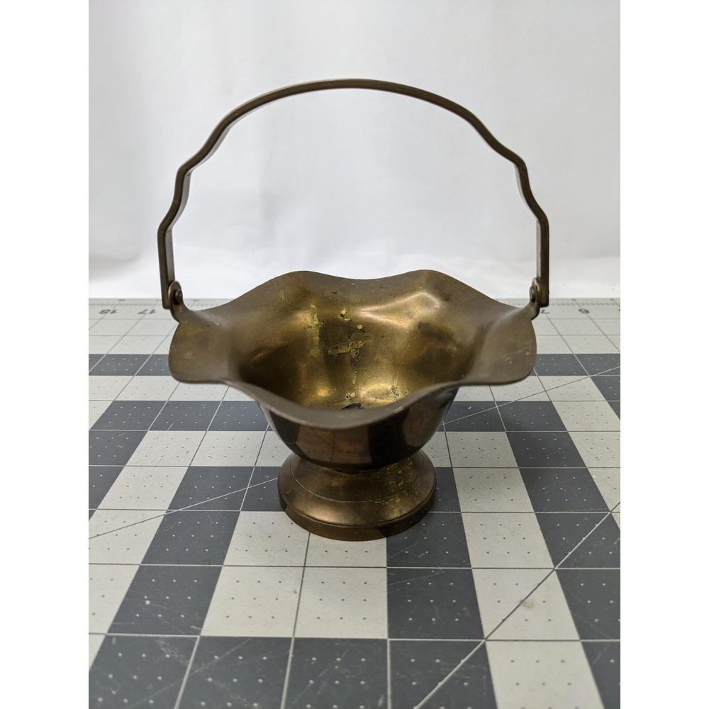 Brass‎ Basket Trinket Scalloped Rim 5 Inch Tall